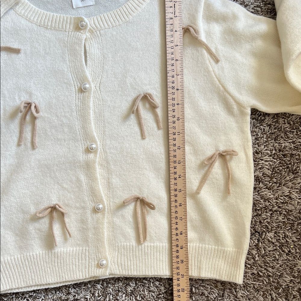 Like New! Luna Ivy 3D Bow Cardigan Sweater Ivory With Pearl Buttons in Size L - Picture 13 of 13
